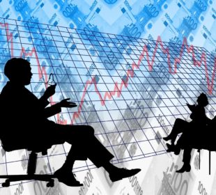 Netflix vs Paramount in the Fight for Warner Bros- What Investors Need to Know