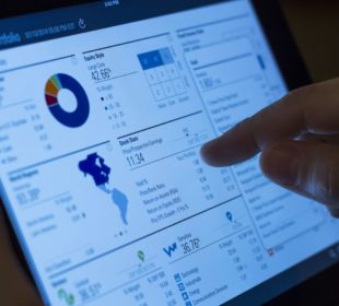 Balanced Portfolio in a Volatile Era: How to Allocate in Late 2025